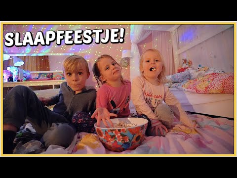 DiCSO SLAAPFEESTJE HOUDEN OP LUCiLLA'S SLAAPKAMER 🎉 | Bellinga Vlog #2320